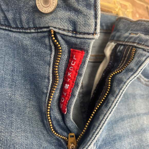 Lucky Brand Sz 14/32 A Bridgette High Rise Skinny Jeans distressed - Picture 3 of 10